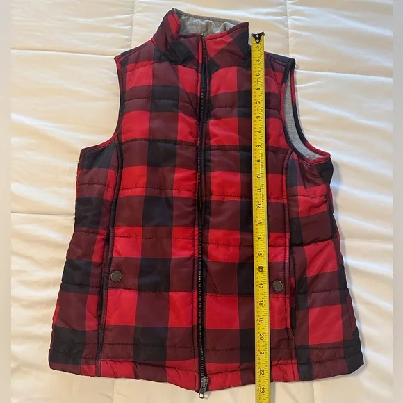 Natural Reflections Women’s Red/Black Checkered Puffer vest Size S/P - Picture 6 of 9